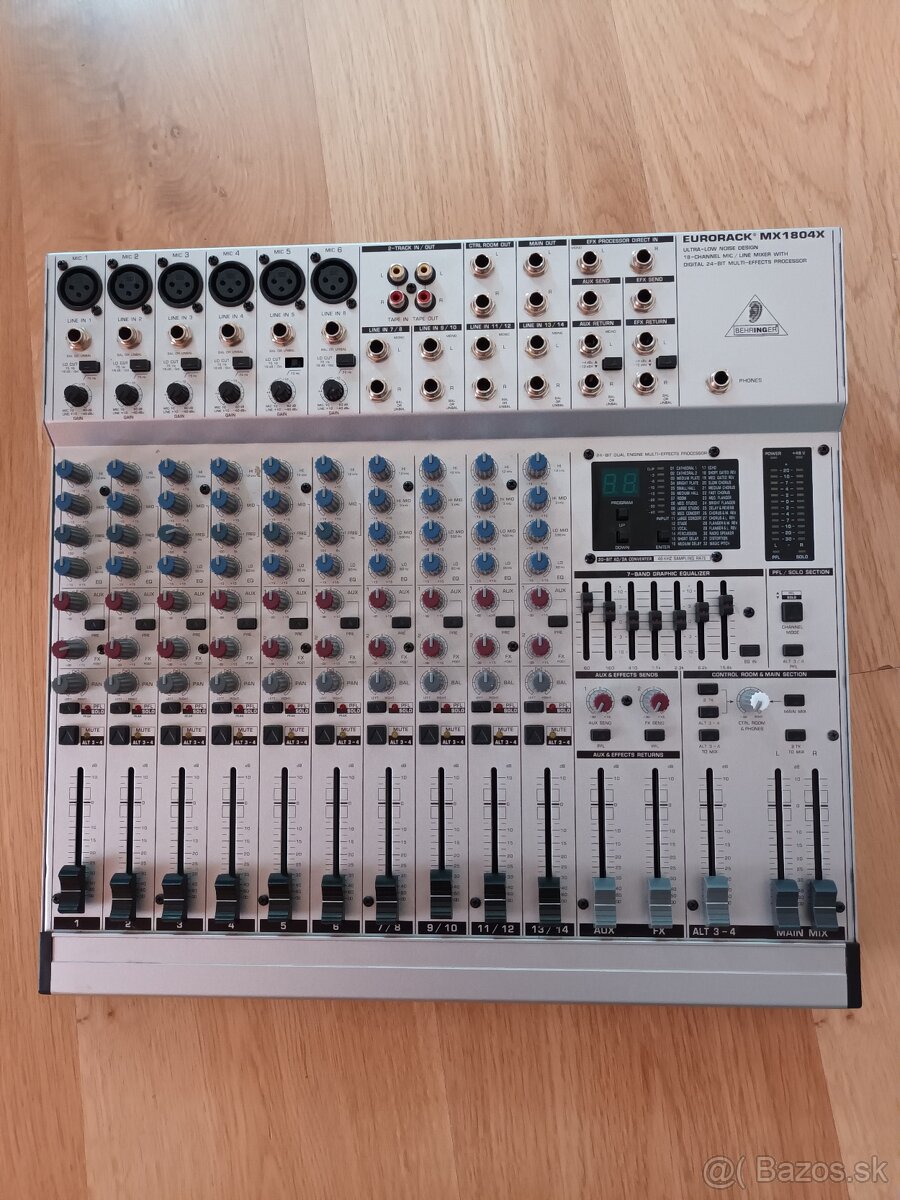 Mix pult....