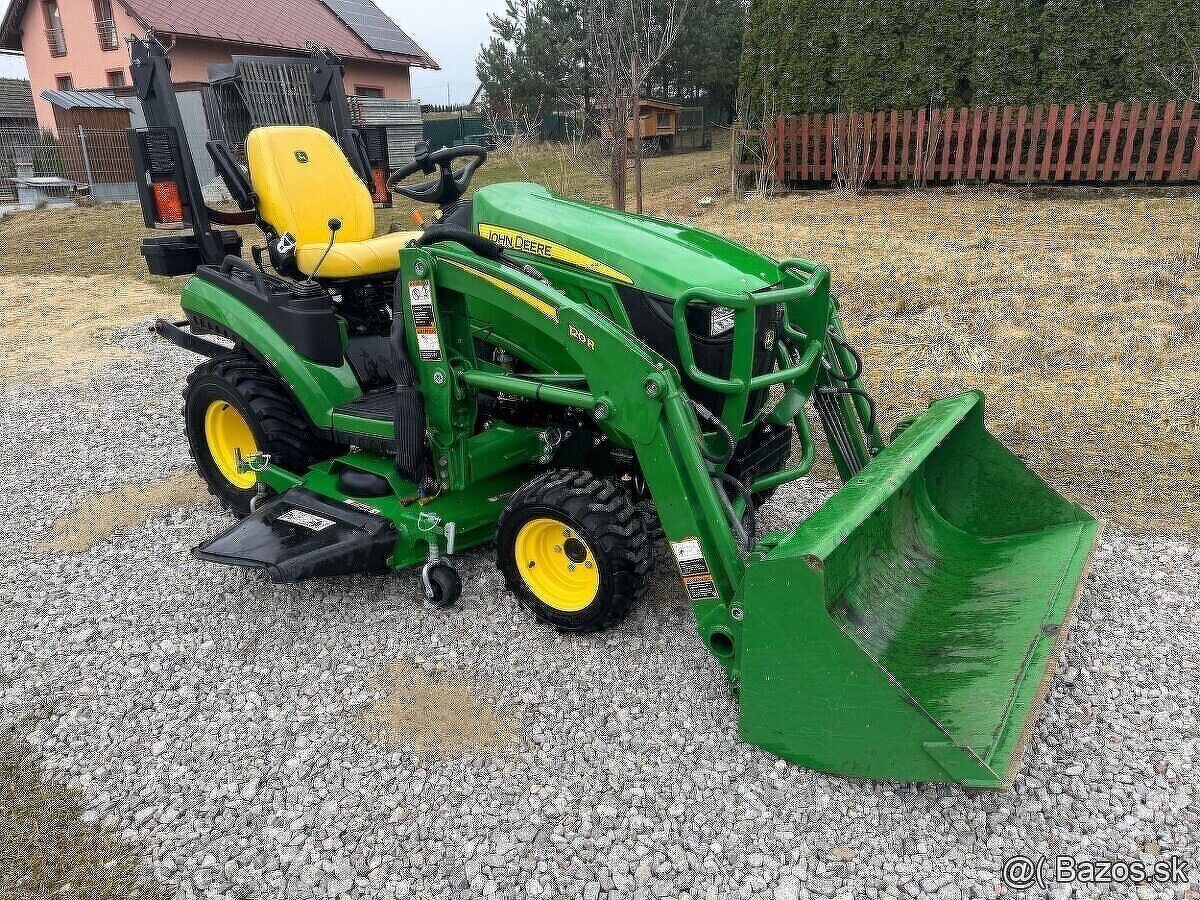 John Deere 1025r