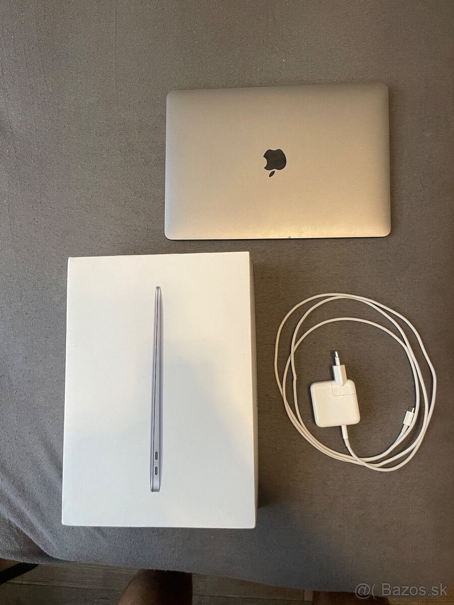 MacBook air m1 8g/256g