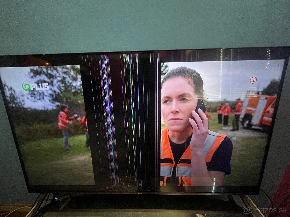 Predám Smart tv (poškodený )