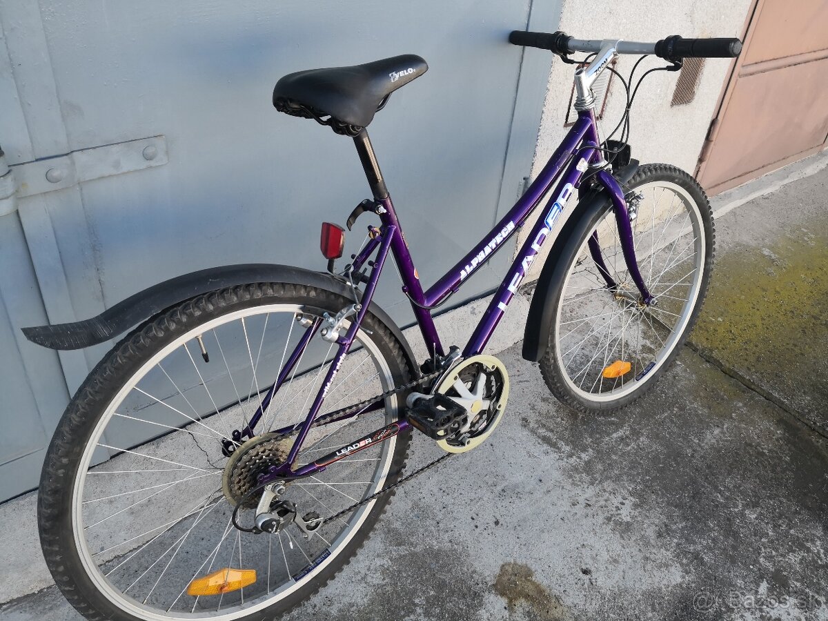 damsky bicykel velkosť 18 par krát použitý Leaderfox