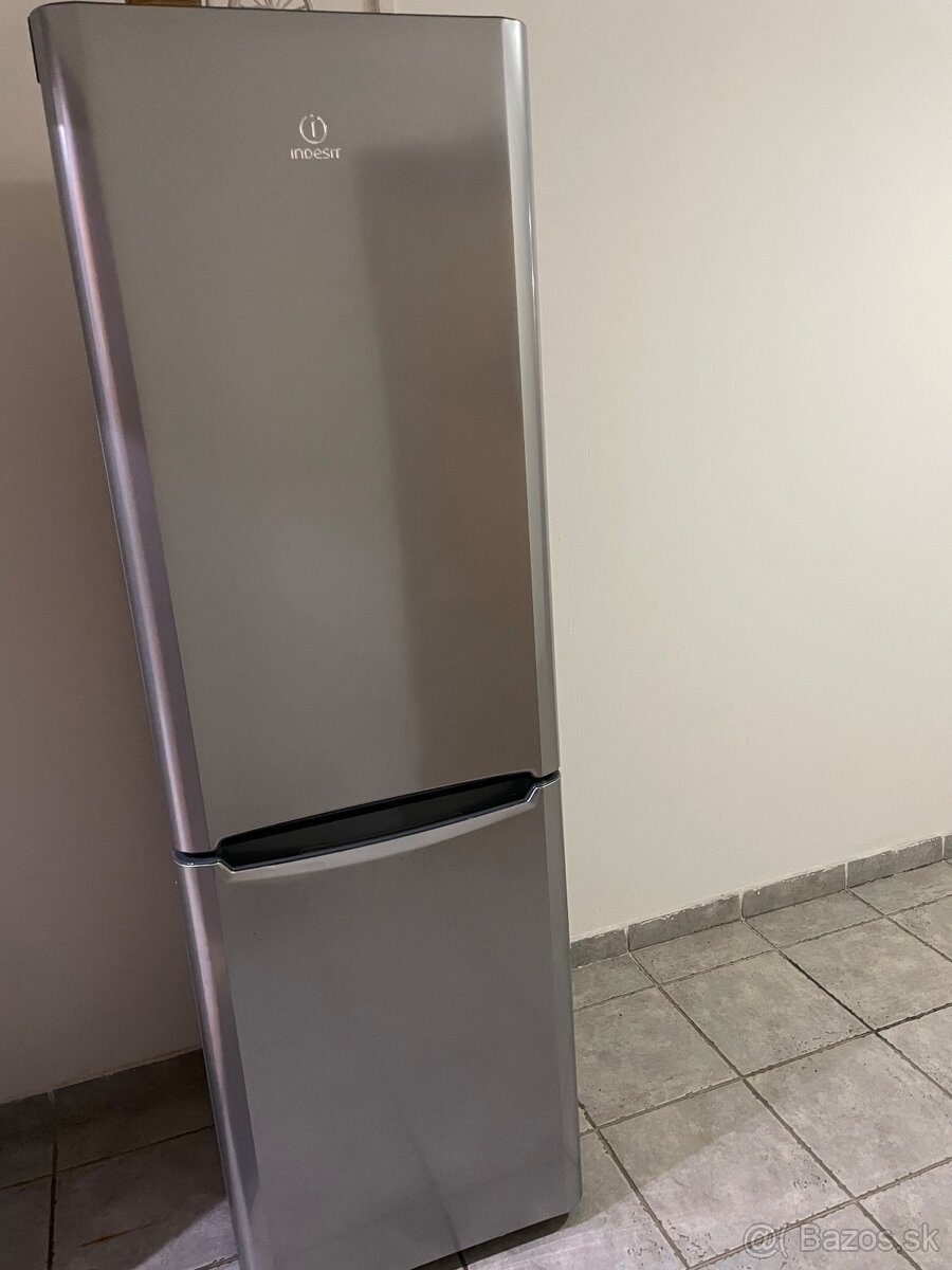 Chladnička s mrazničkou