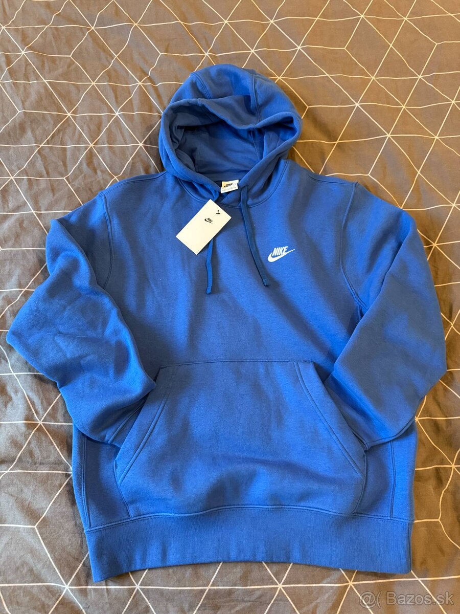 Nike mikina s kapucňou, veľkosť M, nová so štítkami