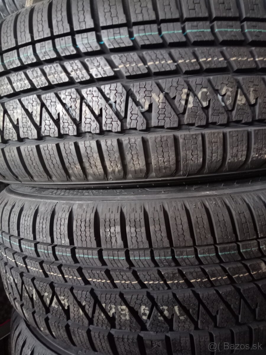 Zimné pneumatiky 235/55 R19 kumho
