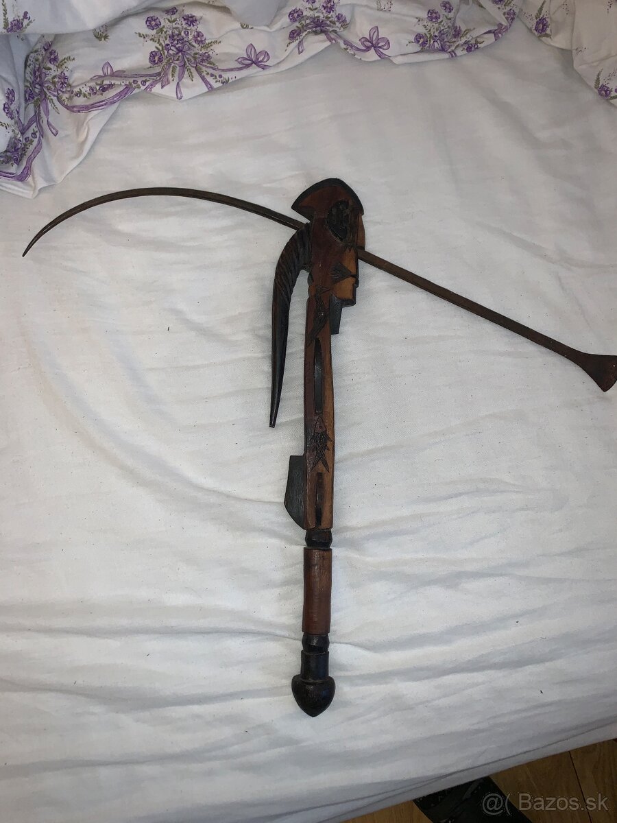 Predam africky ritualny tomahawk