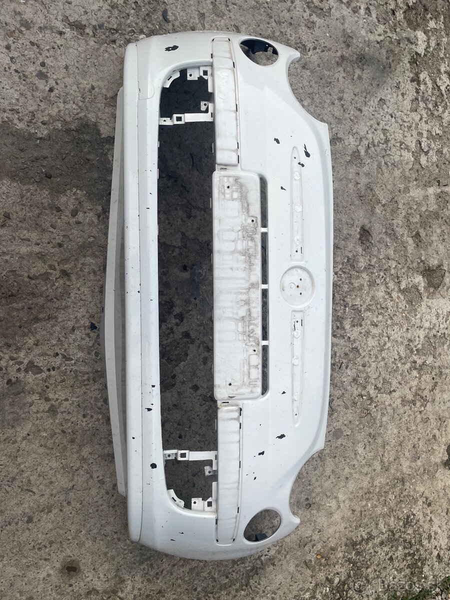 Predny naraznik fiat 500L