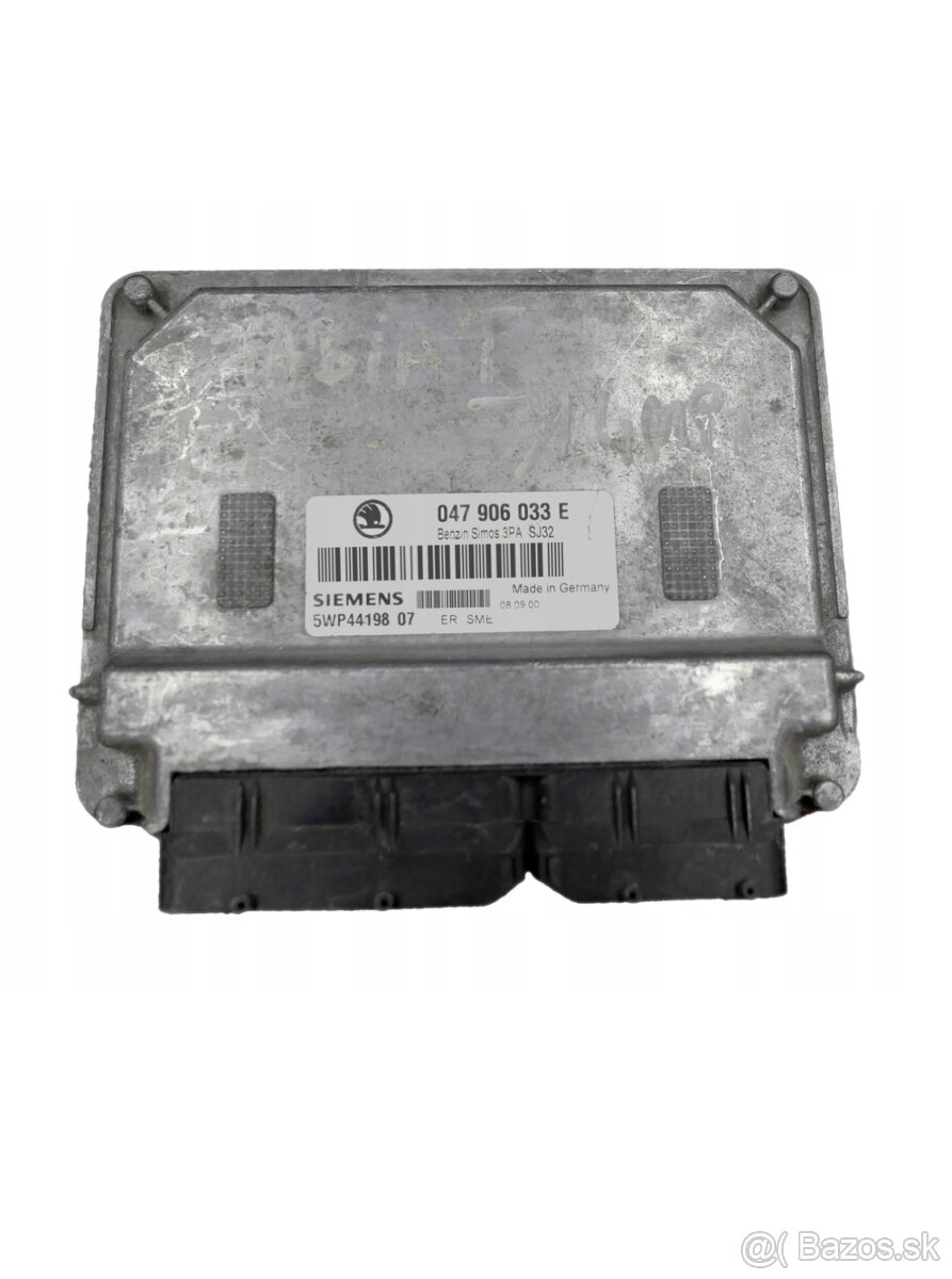 RIADIACA JEDNOTKA MOTORA ECU