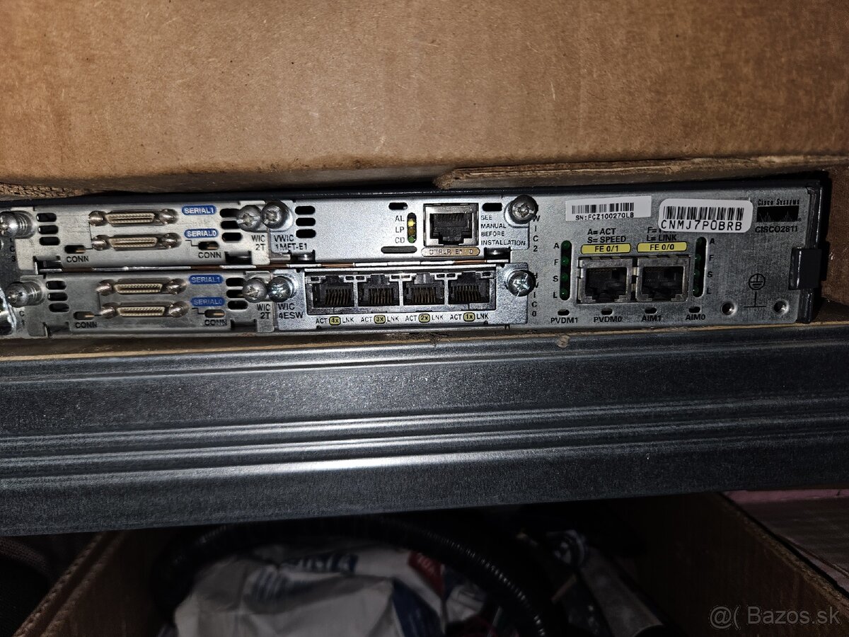 Router Cisco 2811