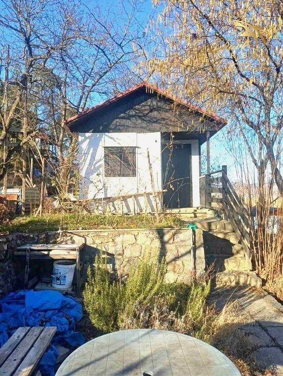 ZNÍŽENÉ CHATKA SO ZÁHRADOU - PARTIZÁNSKE - NÁVOJOVCE