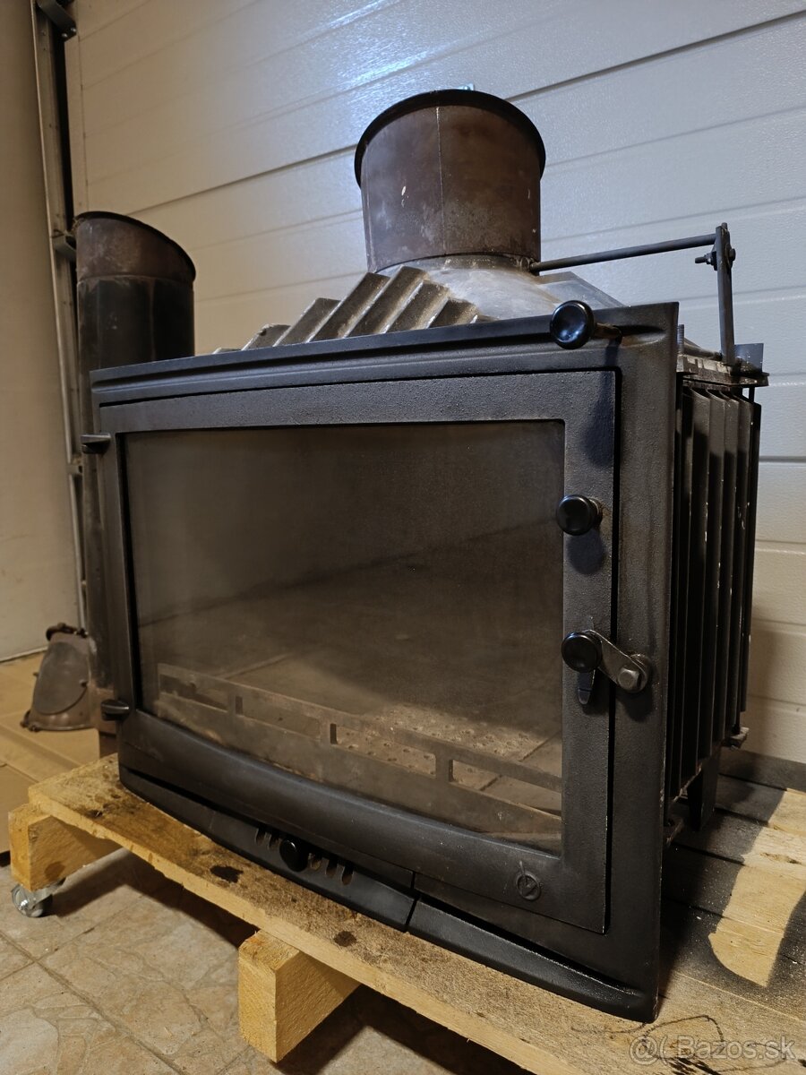 Liatinová krbová vložka