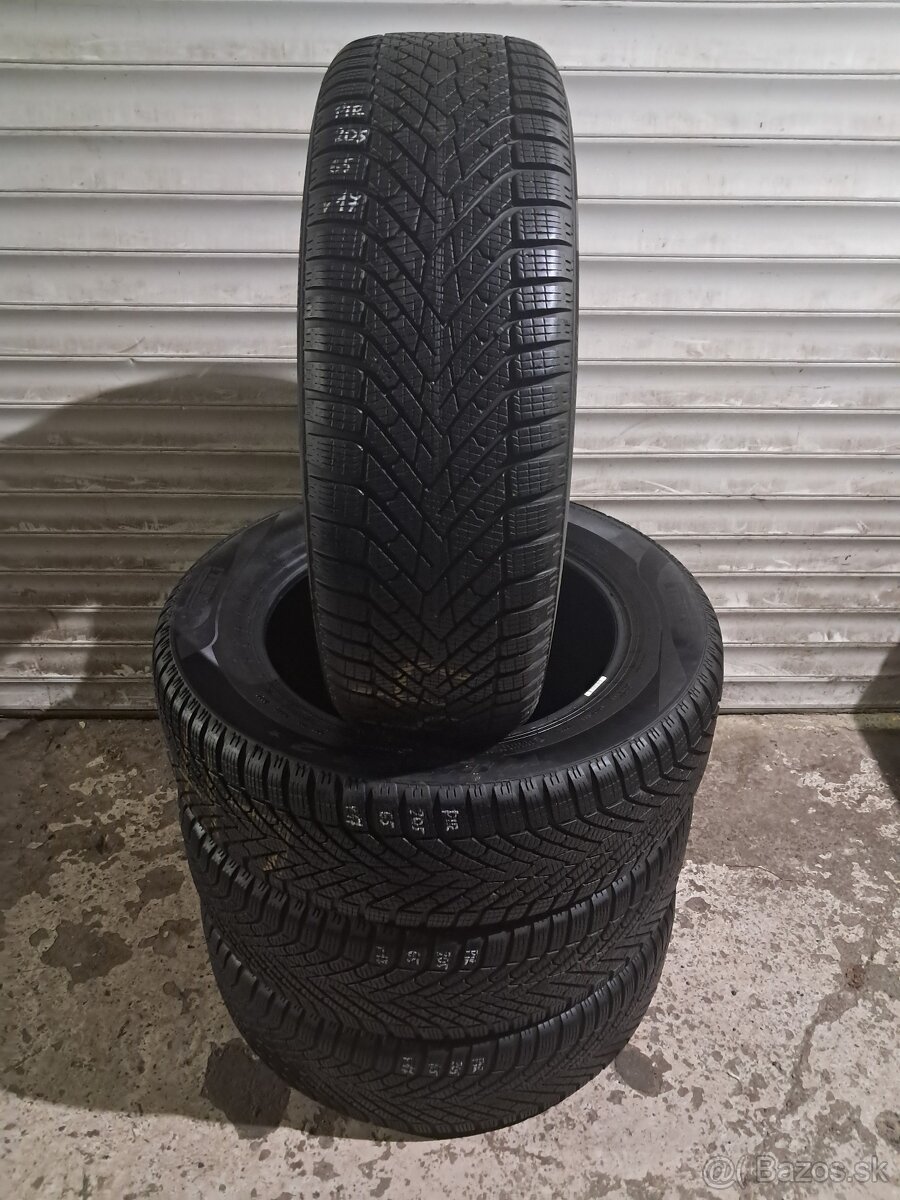 Pirelli zimné 205/65/R17