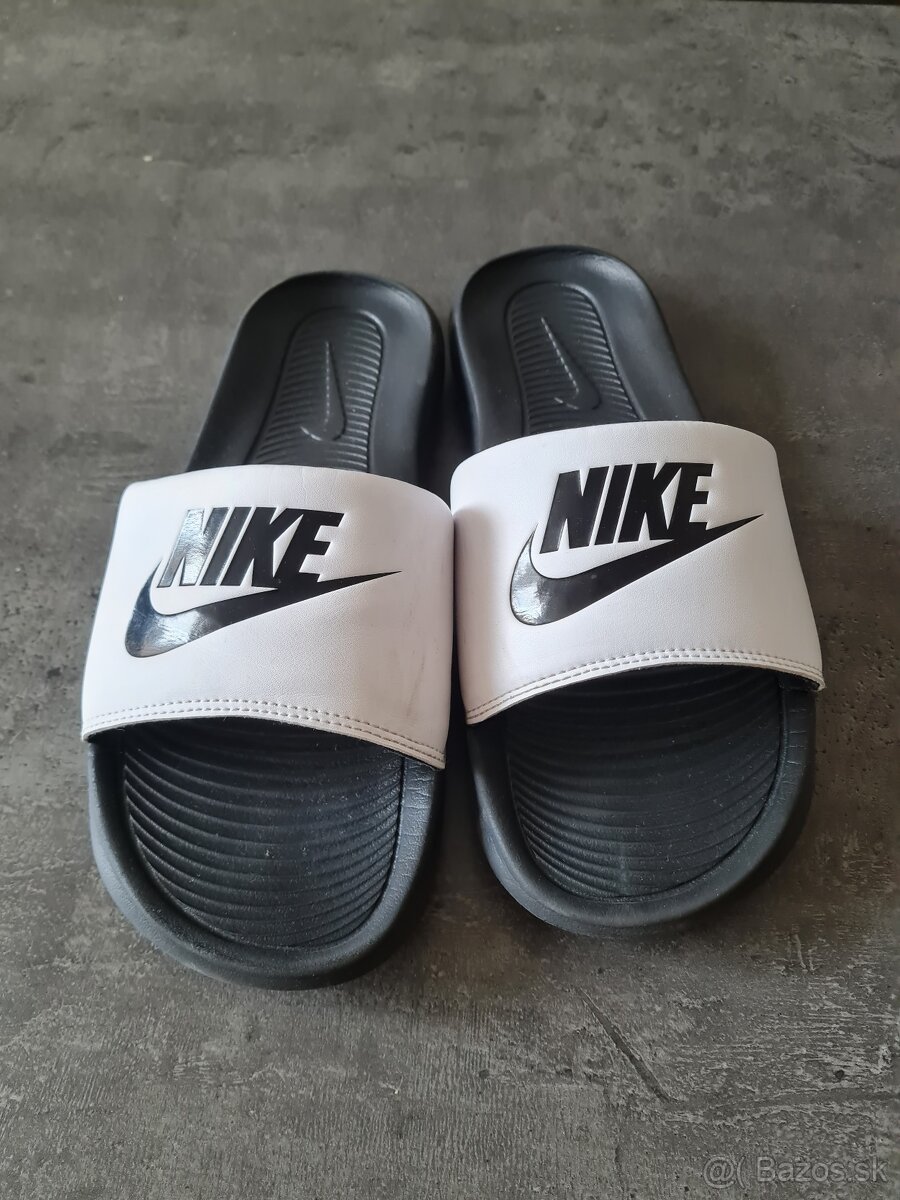 Panske slapky Nike 42,5