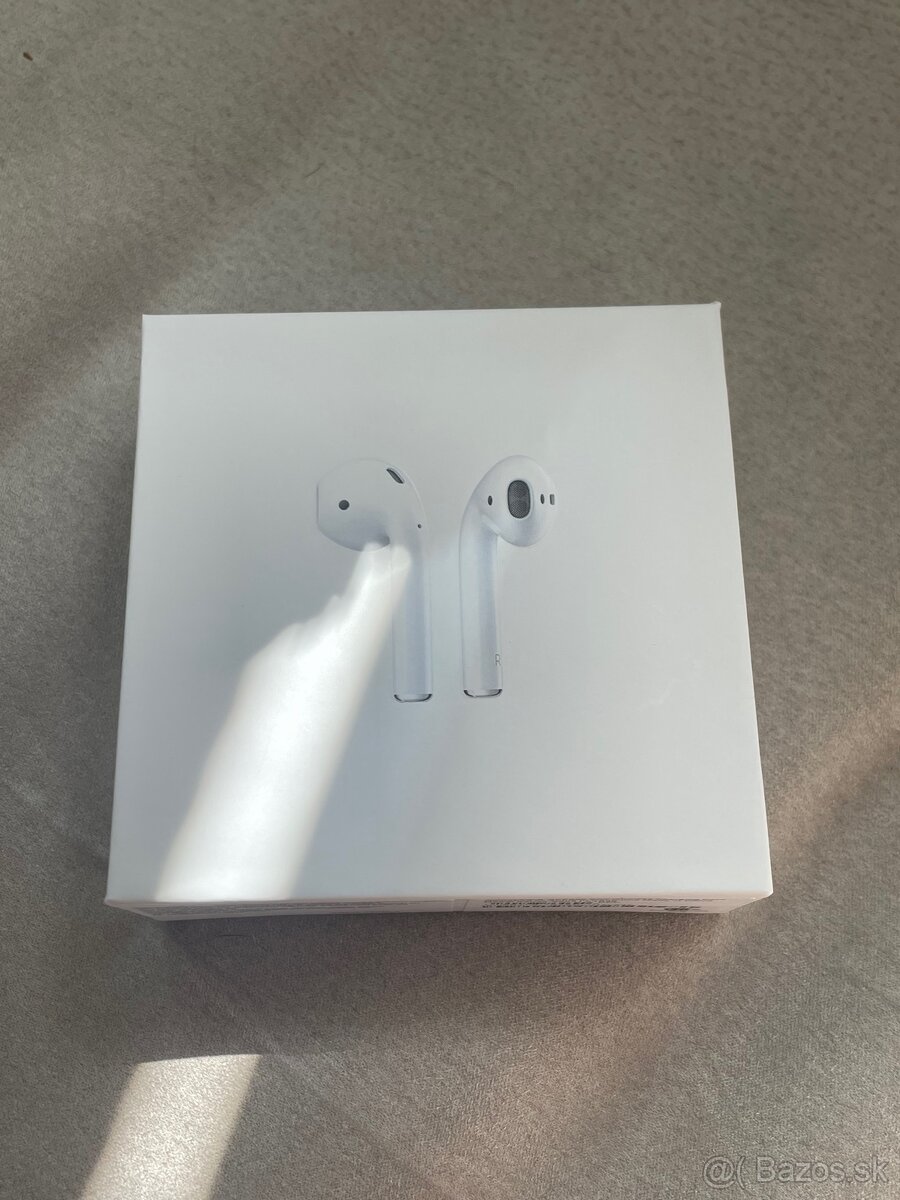 AirPods 2019