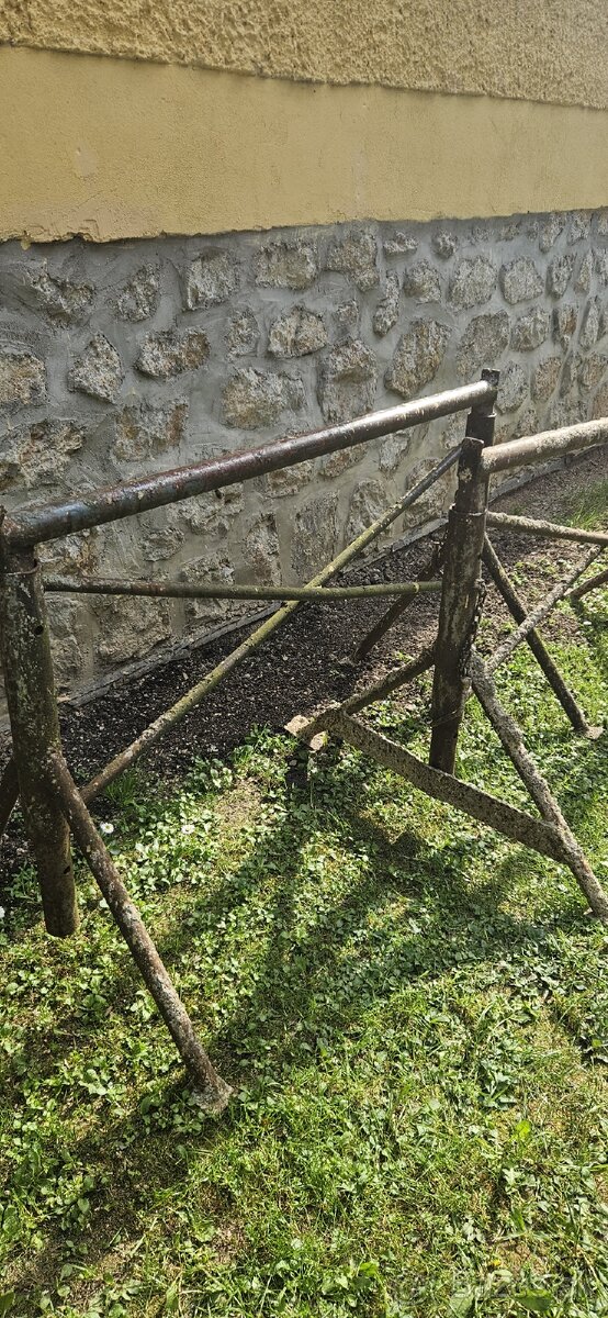 Stavebne kozy a fošne