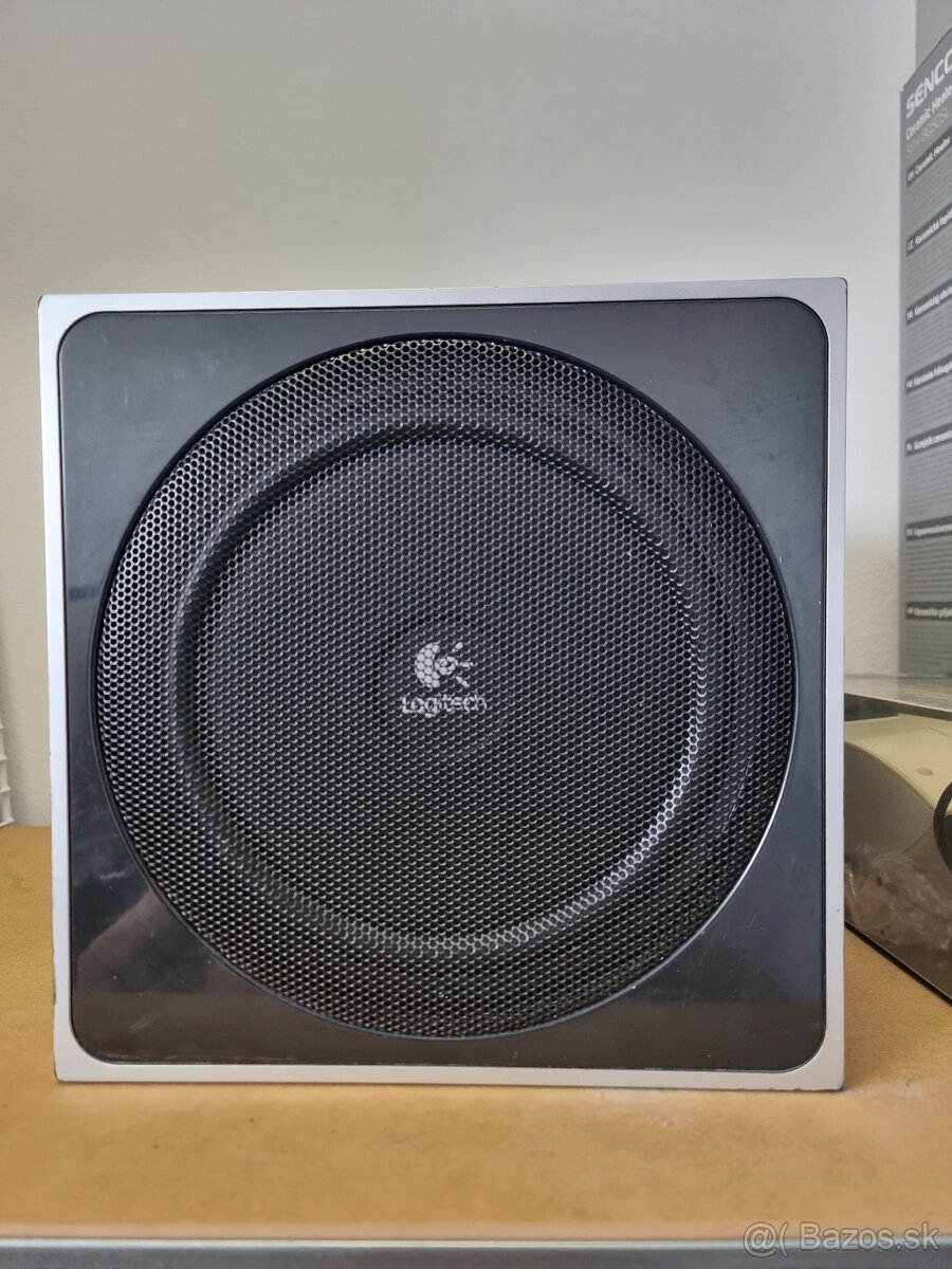 Logitech subwofer