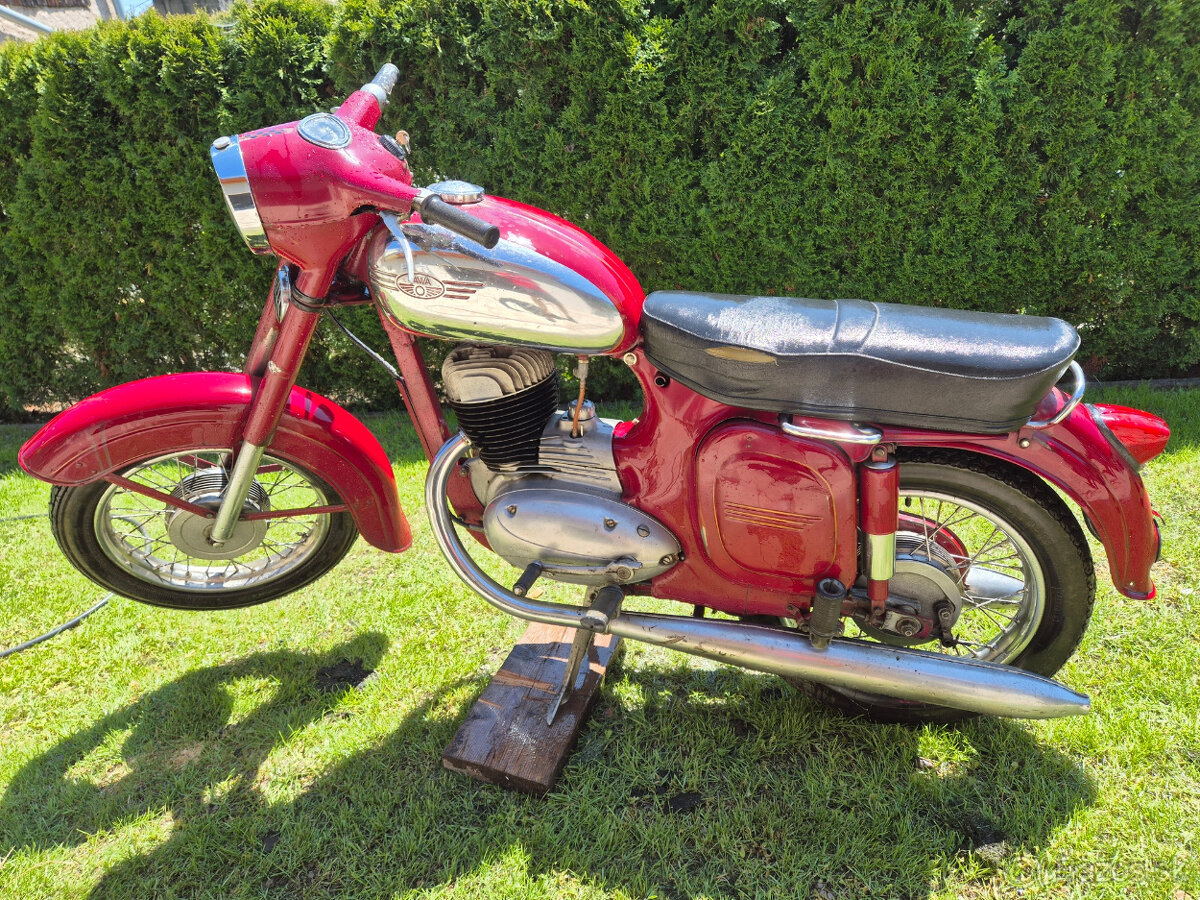 Predam Jawa 559 povodny stav bez TP