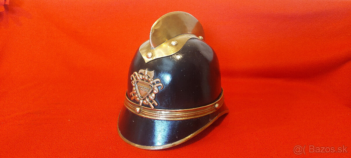 HASIČSKÁ PRILBA