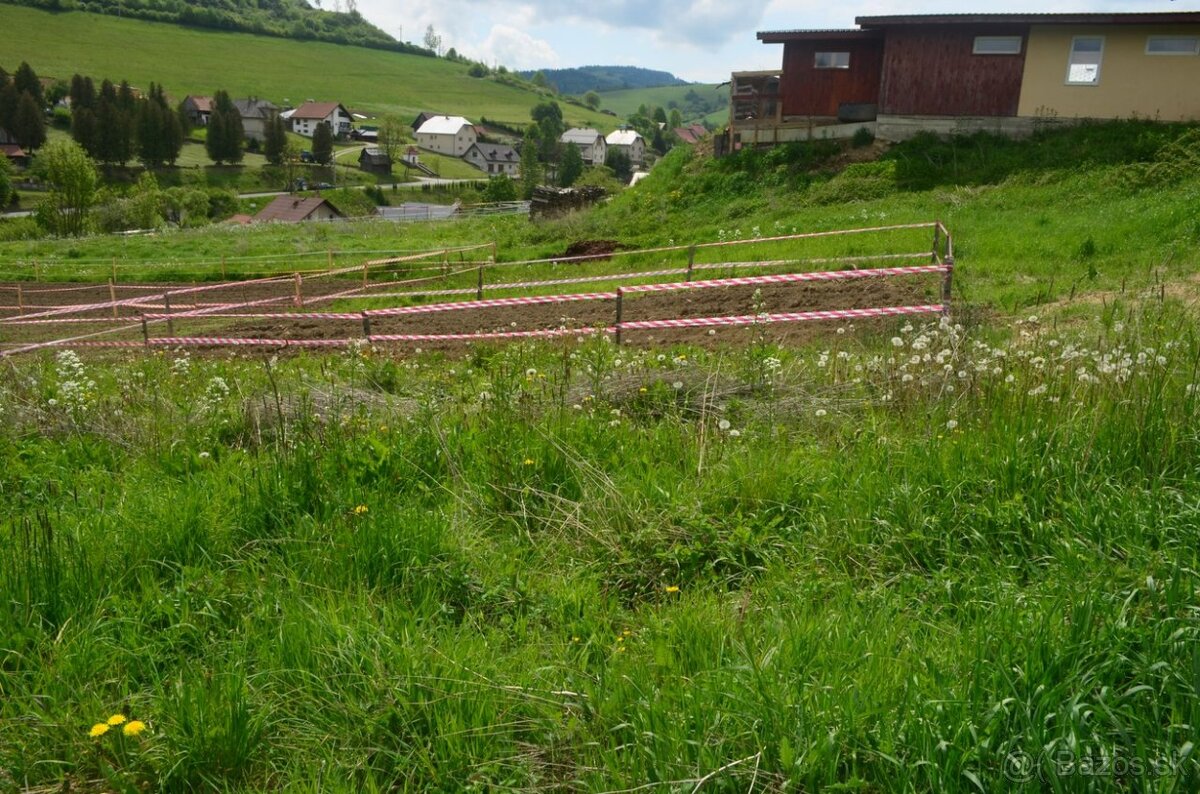 Slnečný investičný pozemok - Chlebnice 589 m2