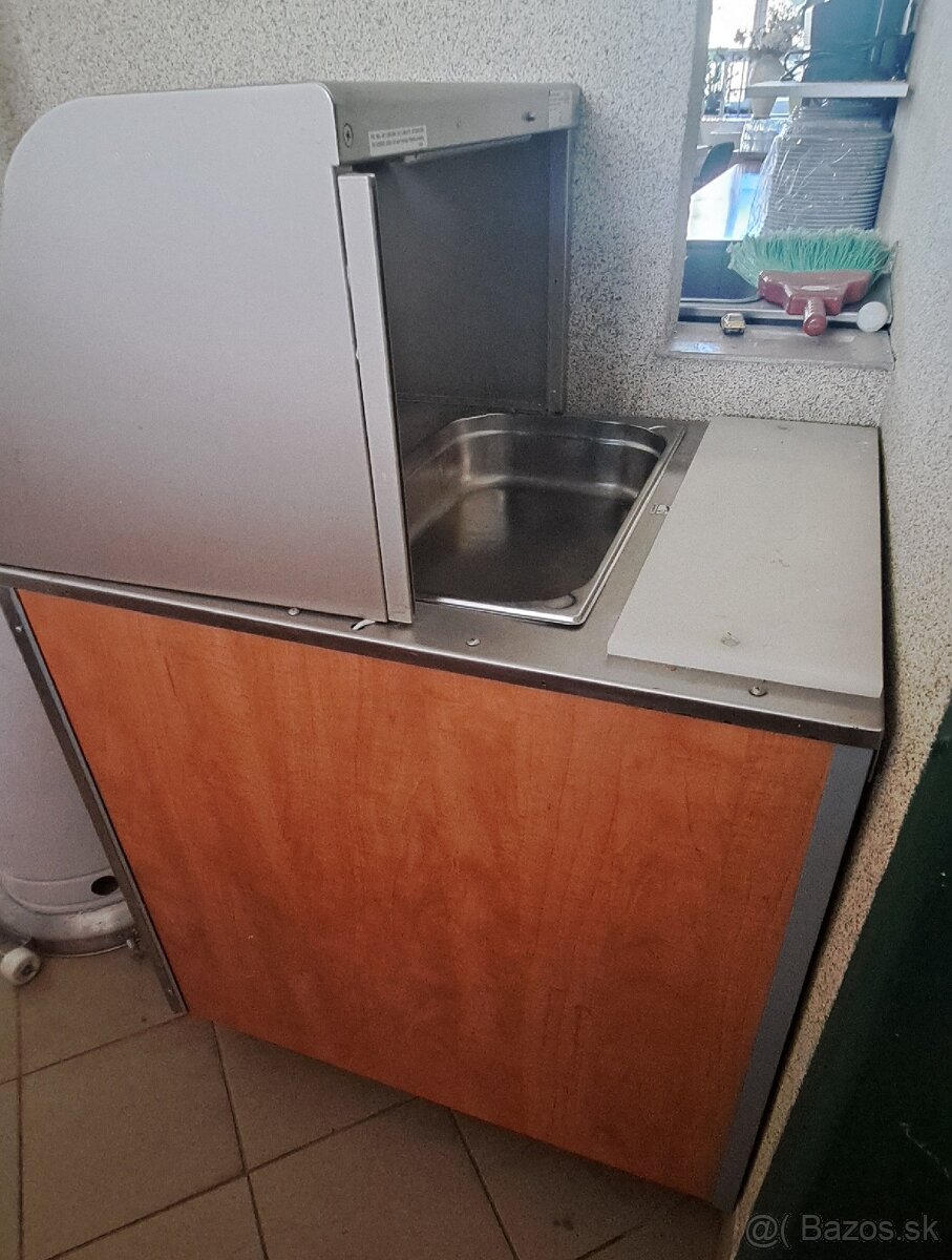 Predám teplý pult