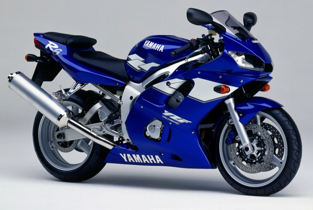 Kúpim Yamaha r6