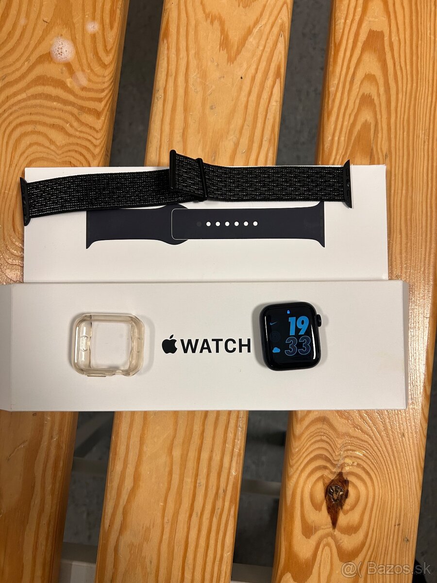 Apple Watch SE 2024 – 40mm GPS – TOP STAV