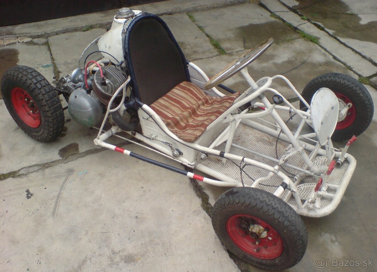 Motokára jawa čz závodní