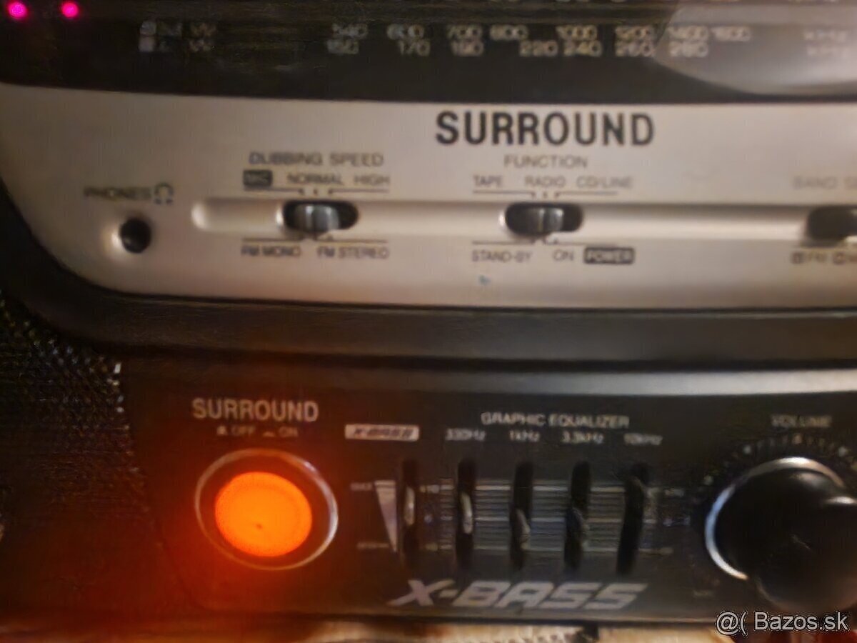 X- BASS dvojkazetový Rádiomagnetofón SHARP SURROUND