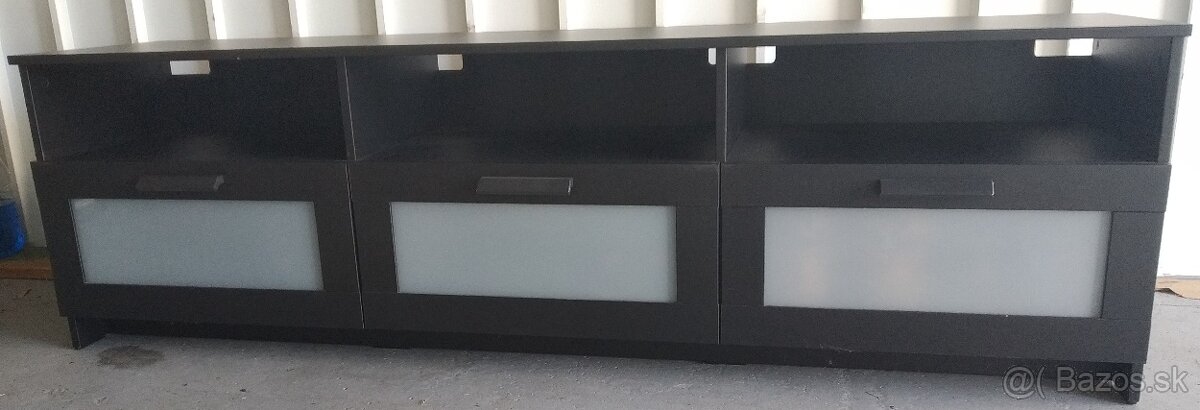Predám skrinku pod televízor