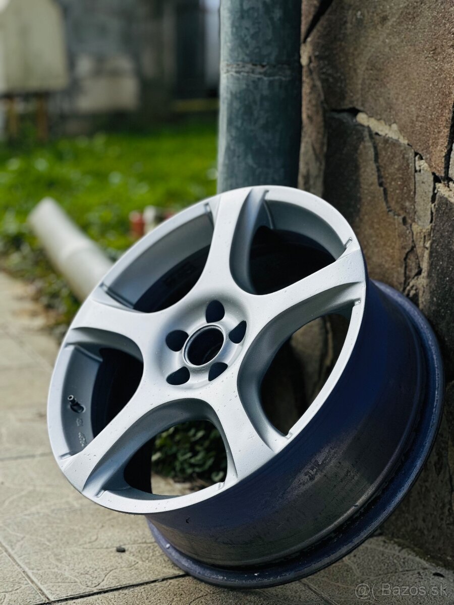 R17
