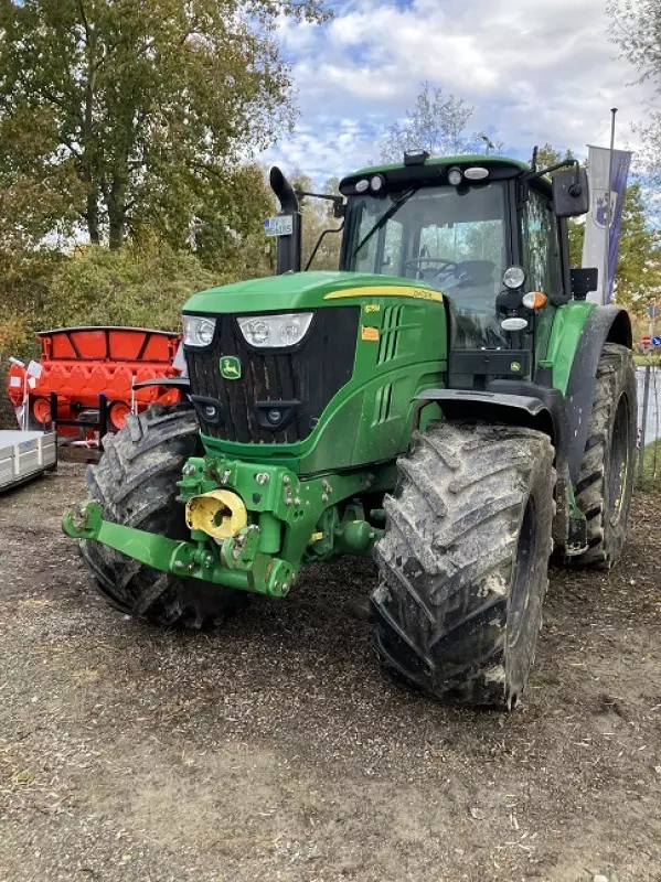John Deere 6175M