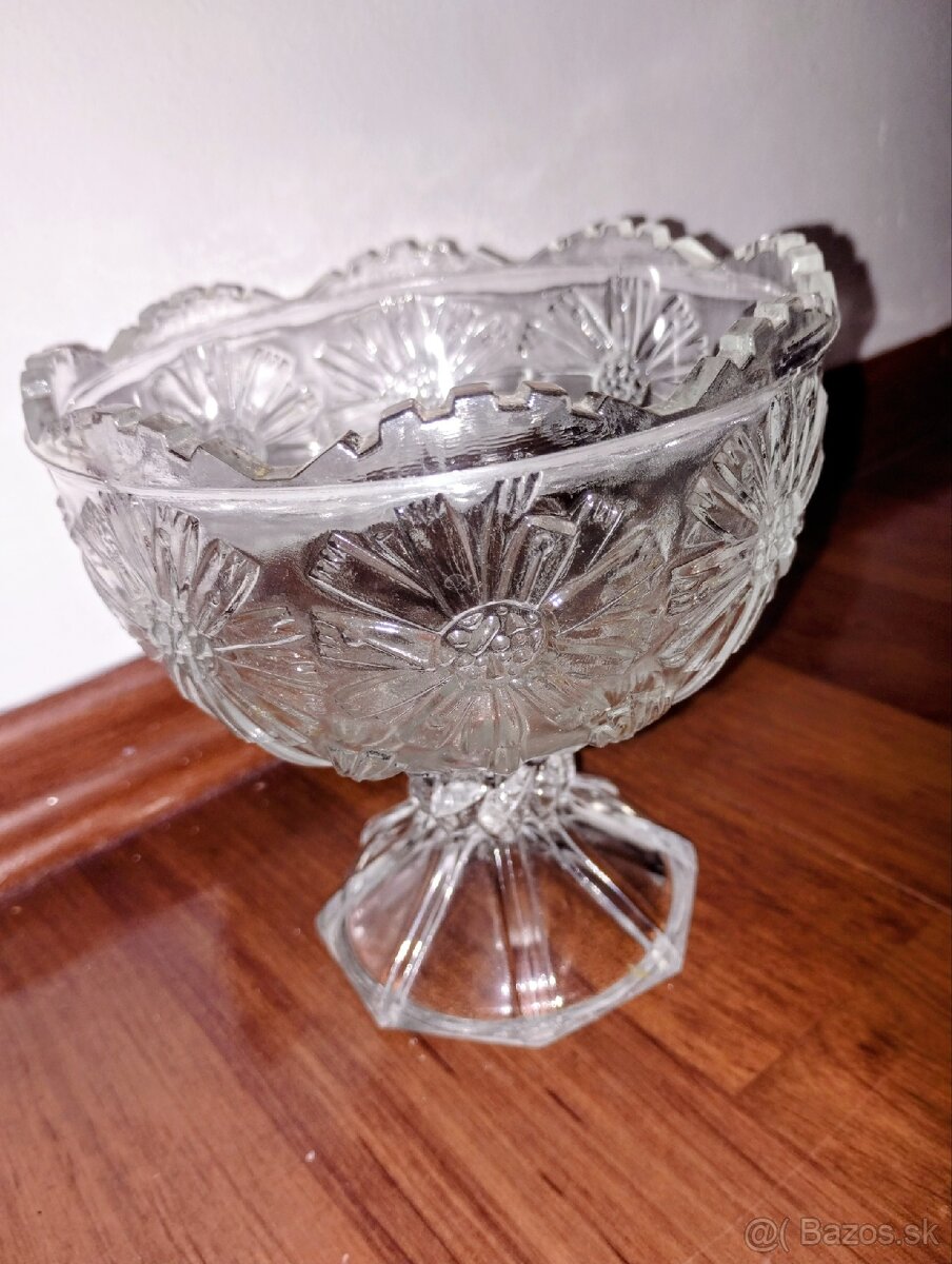 Predam starozitnosti,cena ponuknite