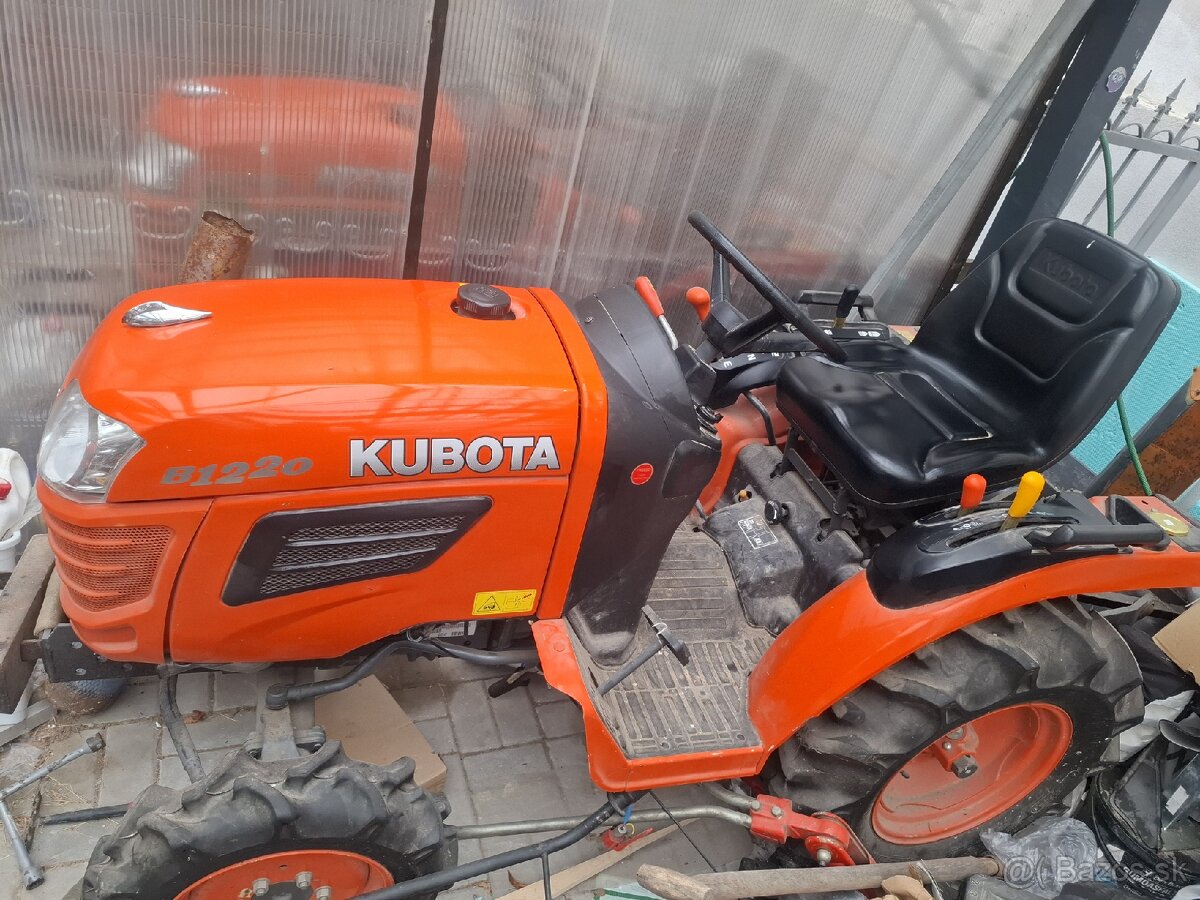 Kubota 1220