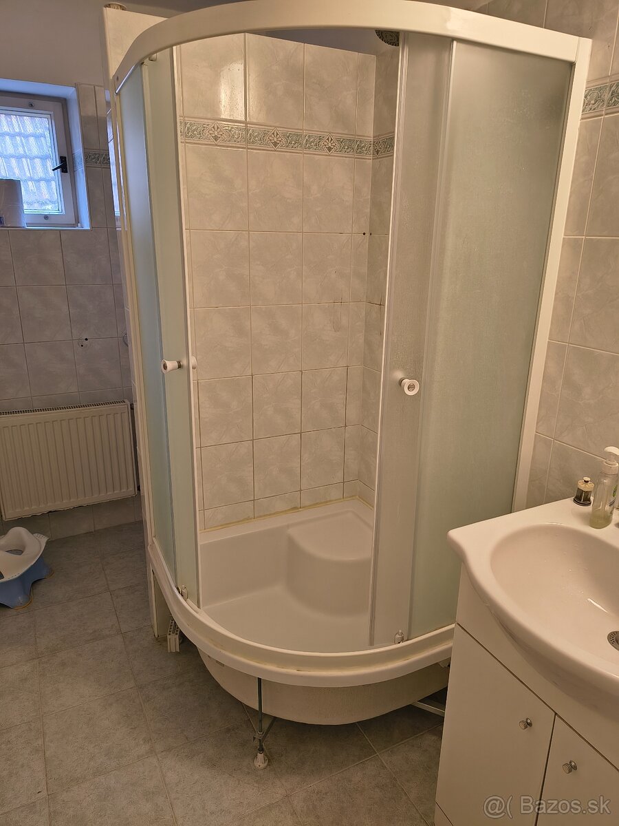 Darujem sprchovaci kut