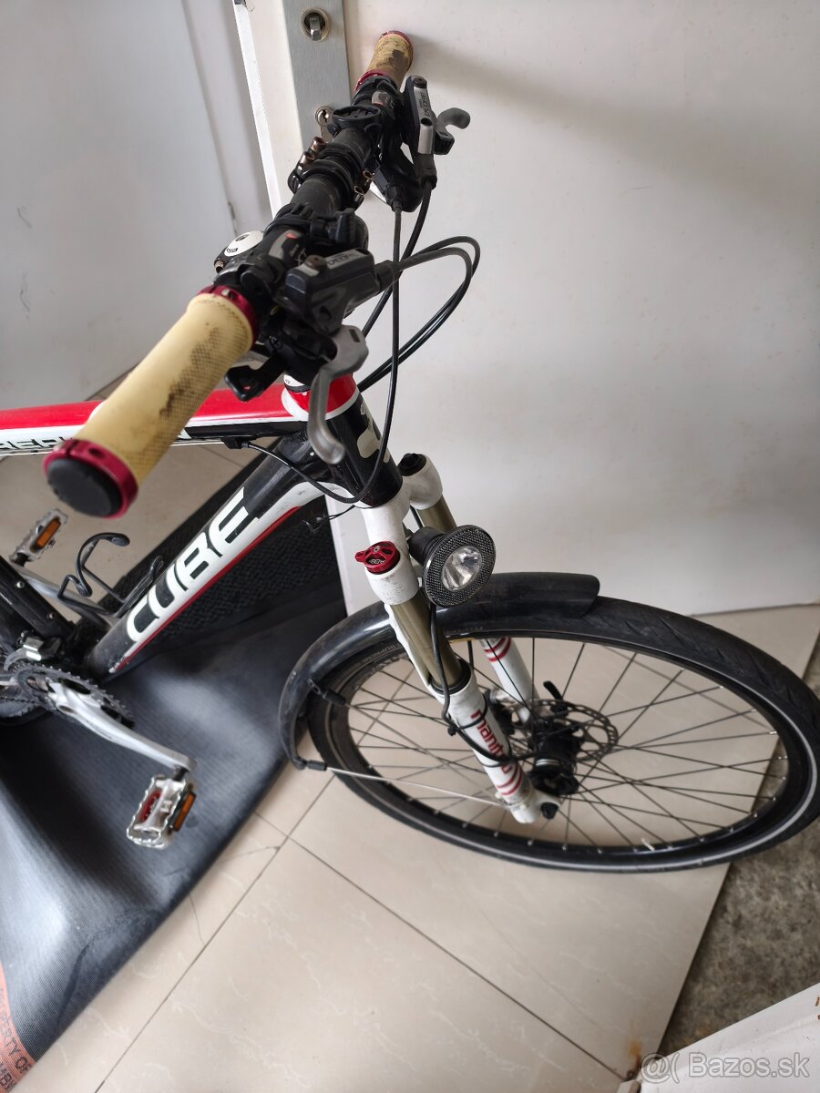 Predám zachovalý bicykel CUBE