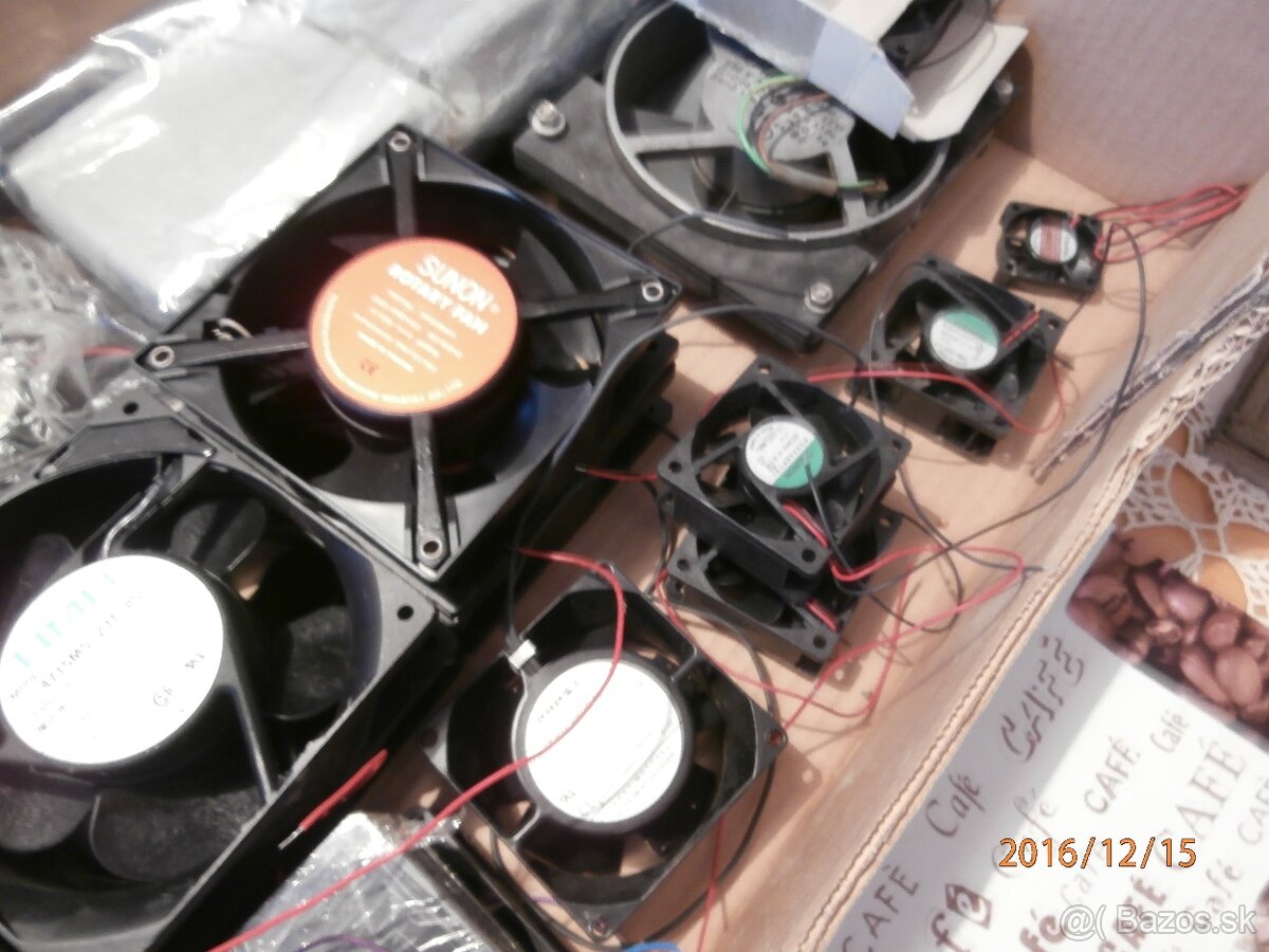 Malé ventilatory na 24VDC.