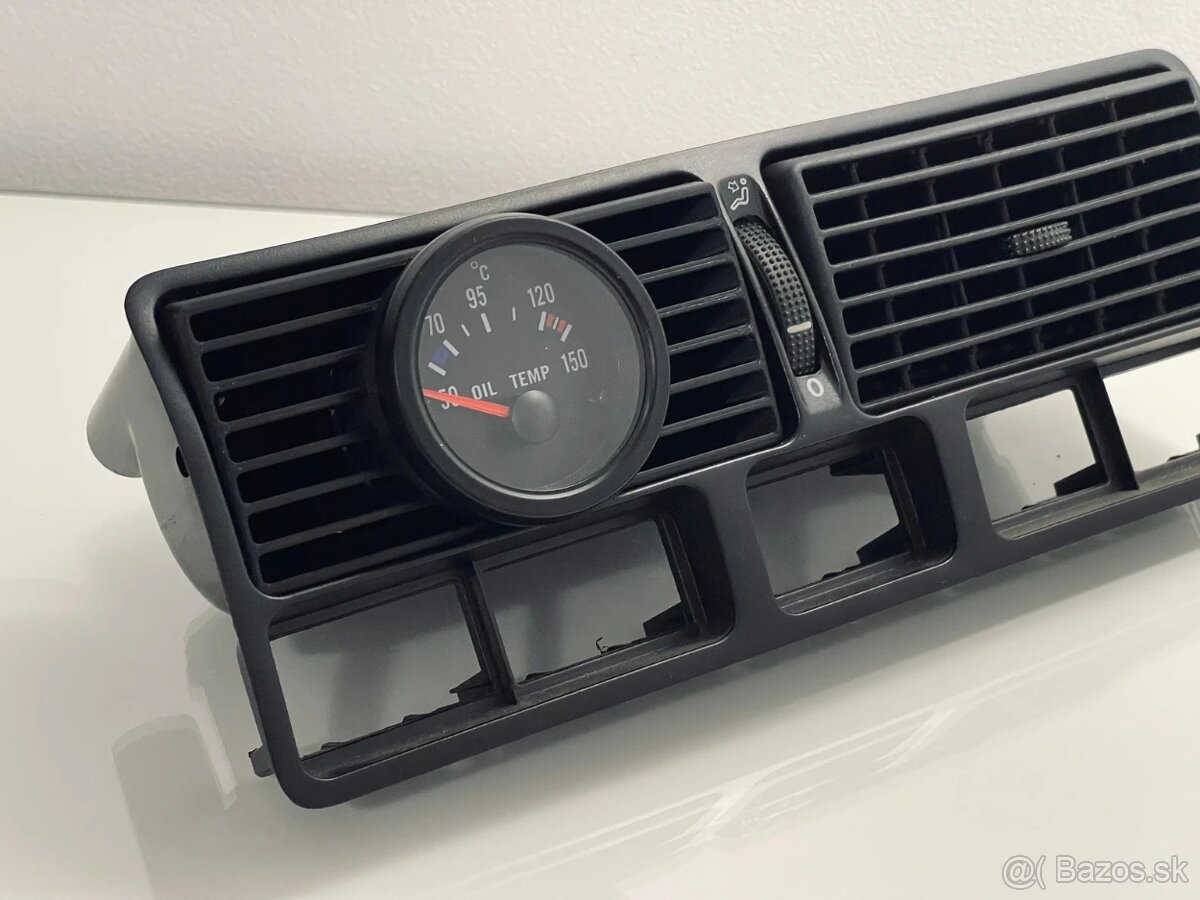 Volkswagen Golf 4 - Držiak budíka