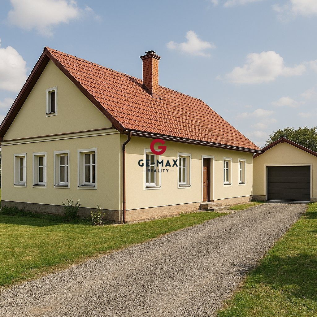 Priestranný dom na začiatku obce s pozemkom 4100 m² – ideáln