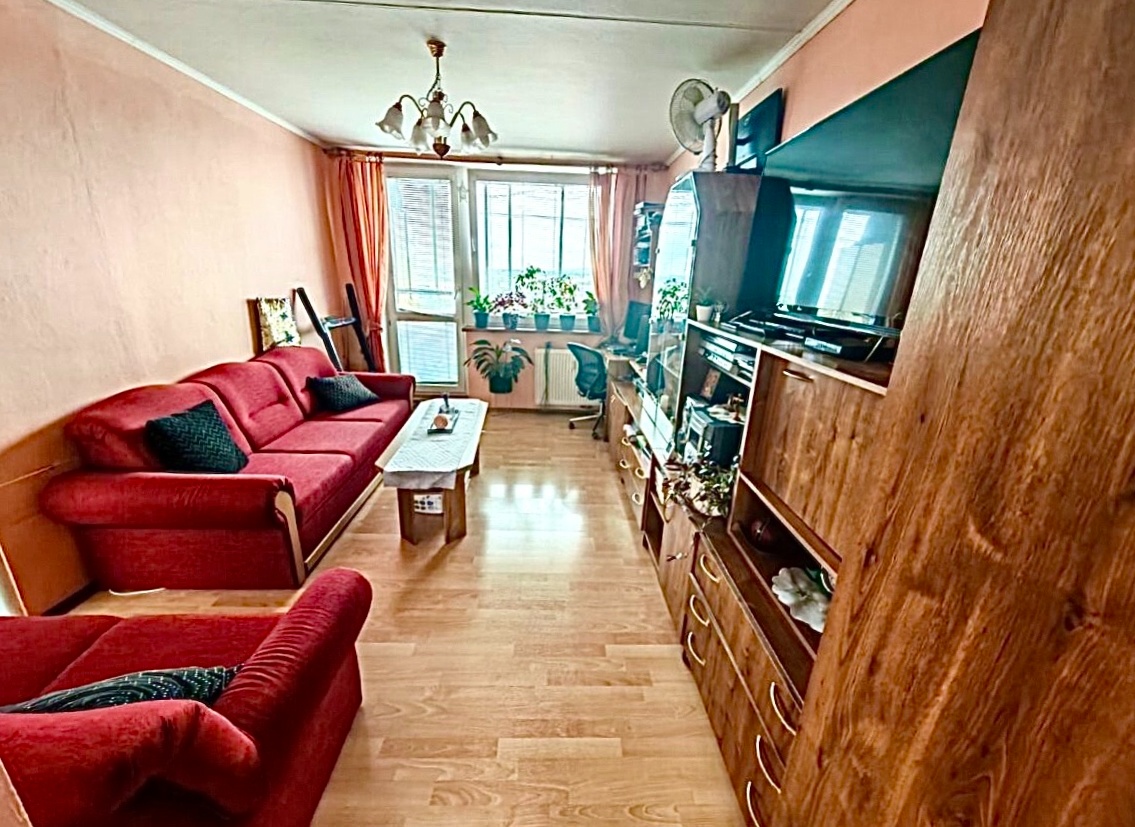 Slnečný 4 - izbový byt - Sídlisko Nad Jazerom