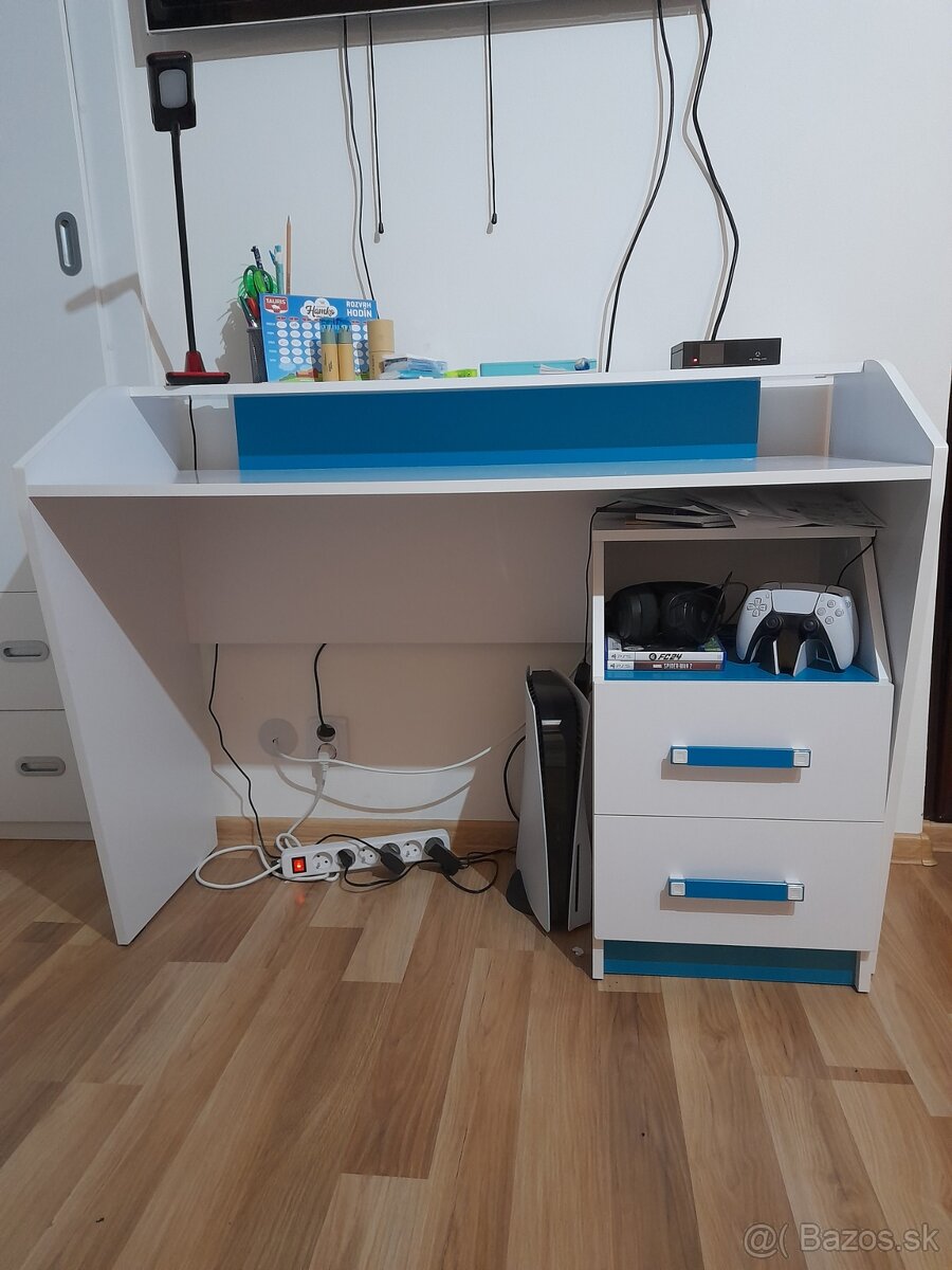 stolík + kontajner
