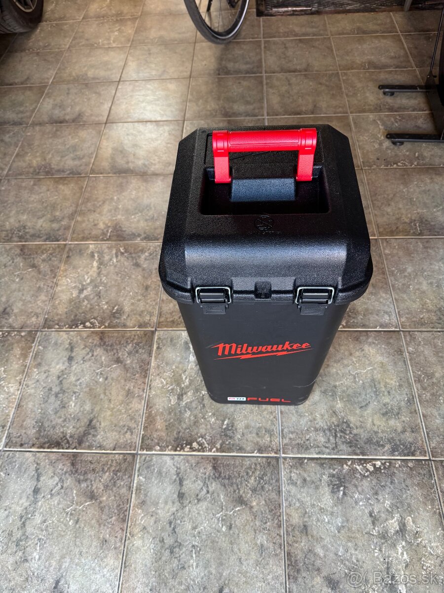 Milwaukee M18 FUEL™ drenážny čistič