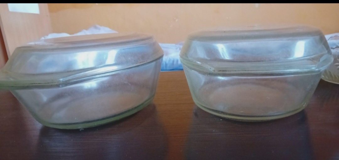 Predám janské sklo na pečenie za 10 eur za 1 súpravu.