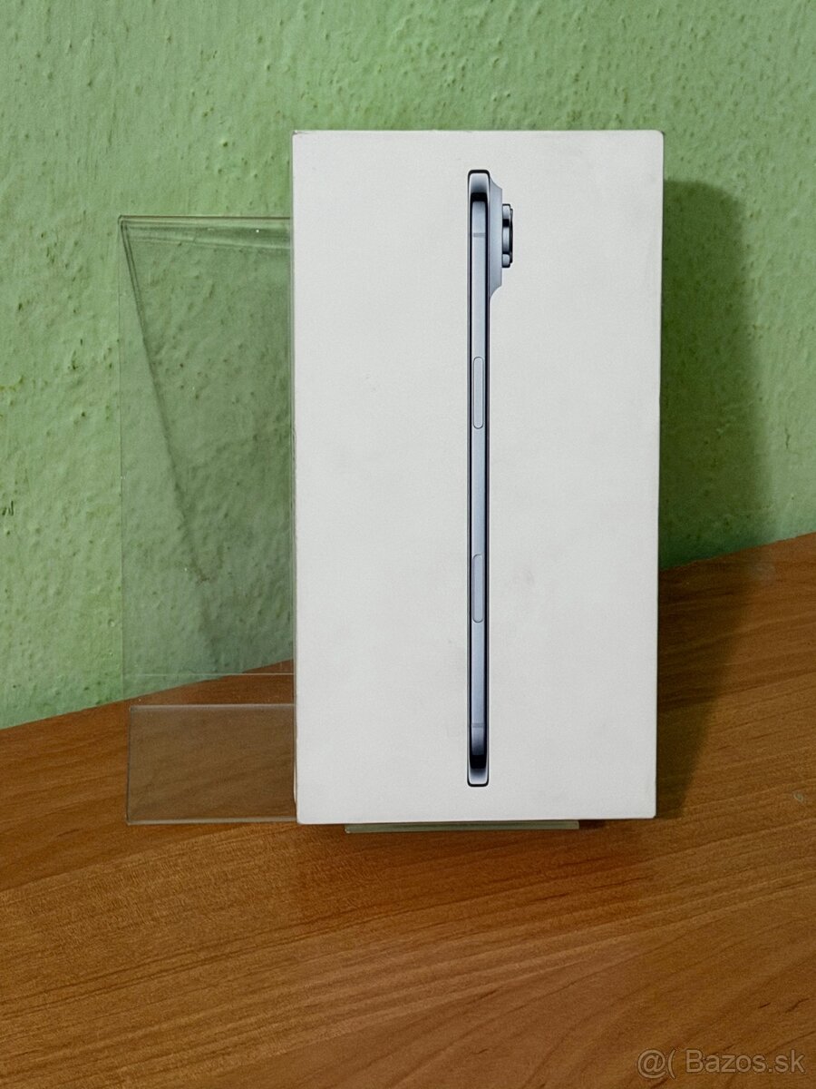 PREDANÉ Dobrý deň Ponúkam na predaj iPhone Air 17 256GB Nový