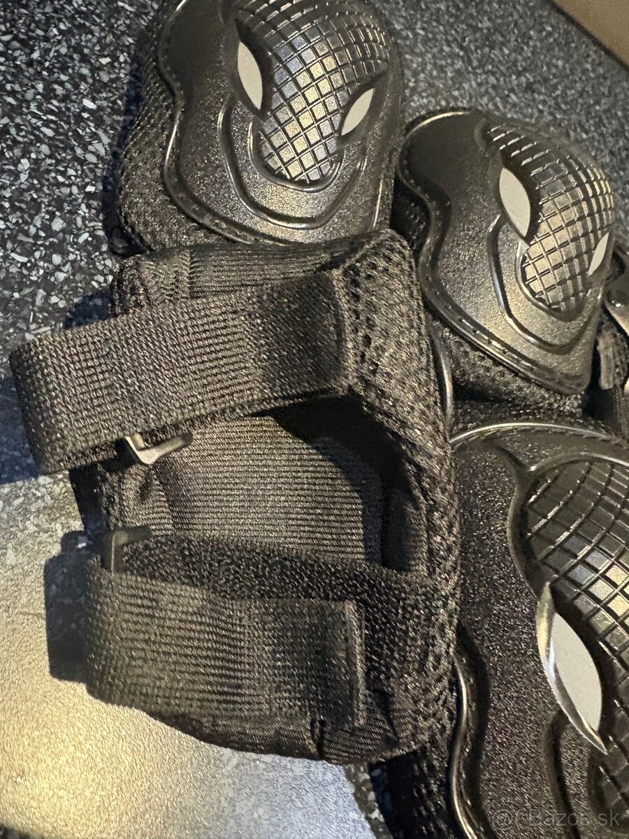 Detské chrániče kolien lakťov a zápästia