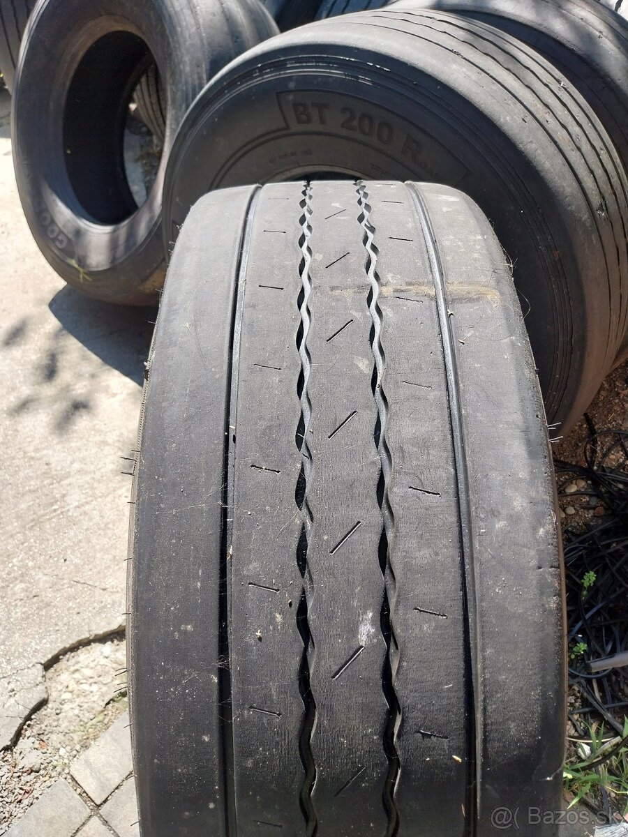 Nákladné pneumatiky 385/65 r22,5