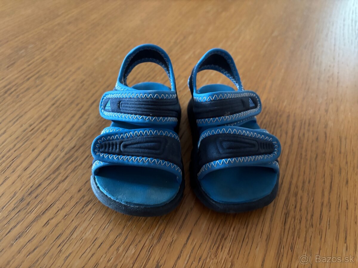 Sandále adidas 18