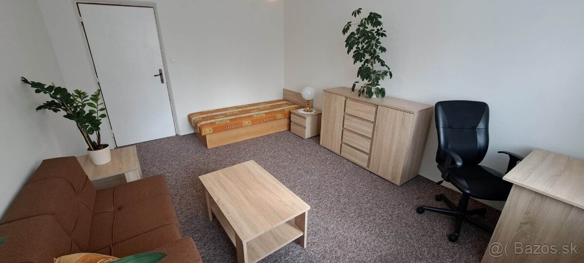 PRENÁJOM - veľký 2-izb. byt - Martin - Sever - Ul. Rum. arm.