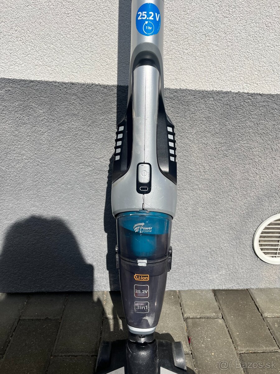 Tyčový vysavač Philips - na náhradné diely