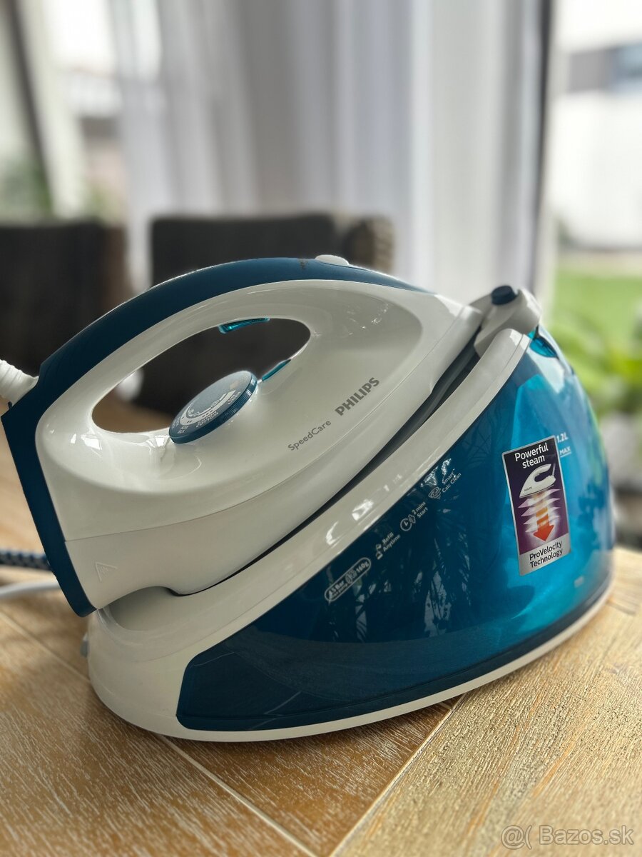 Žehlička s parným generátorom