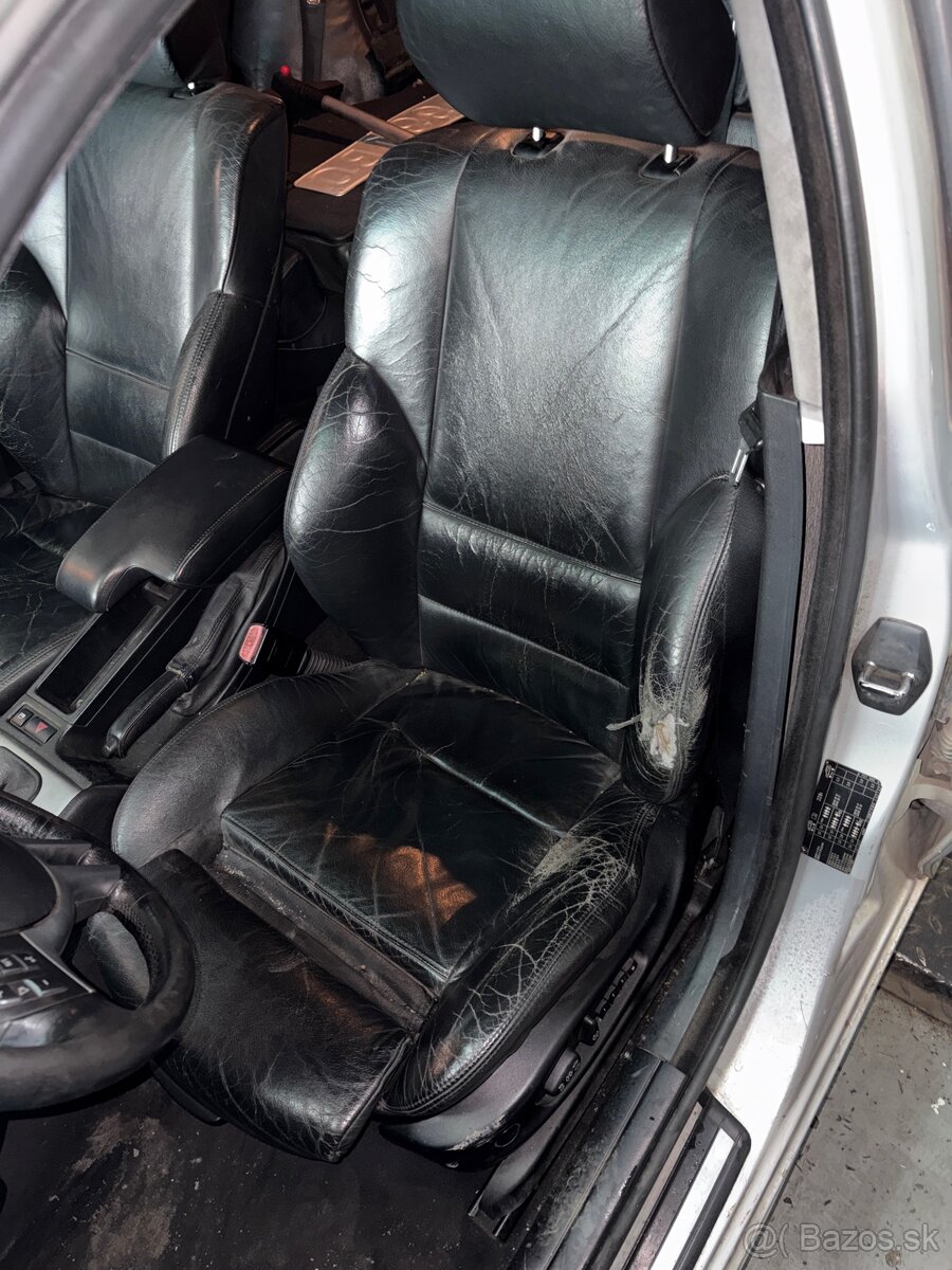 Predám sedačky BMW e46 Touring
