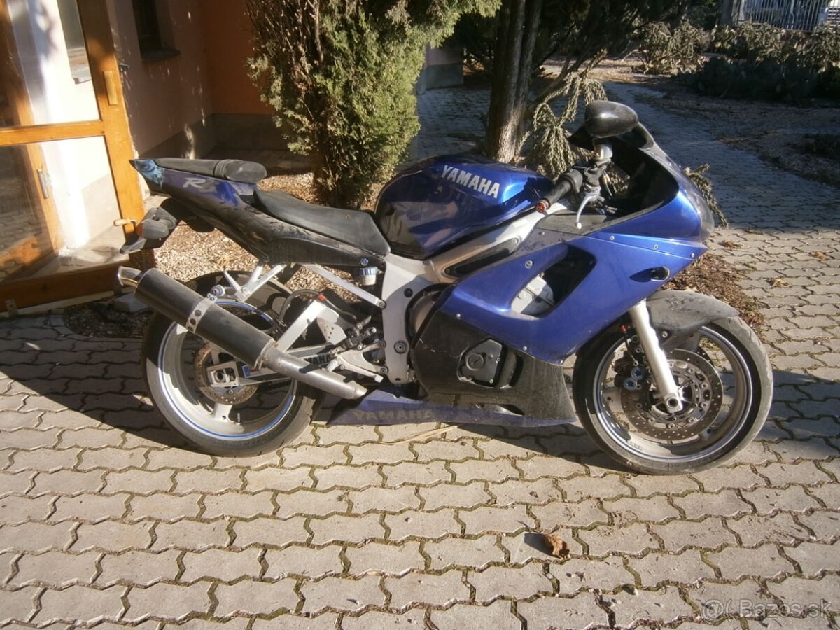 Yamaha R6 rv2000